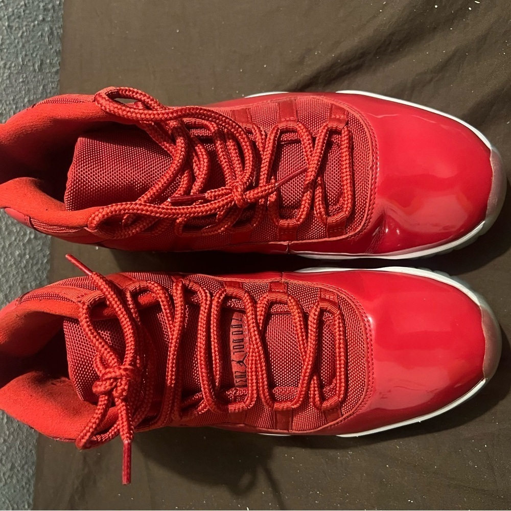 Vibrant Red Basketball Sneakers Nike Retro Air Jordan 11 Win like 92 - Picture 2 of 10